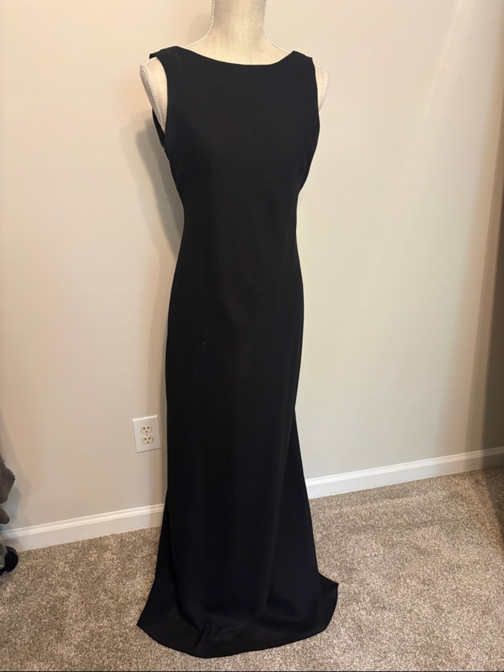 Night Way Collections Black Sleeveless Evening Gown